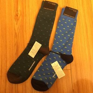 2 pairs of NWT Banana Republic Mountain Geo socks